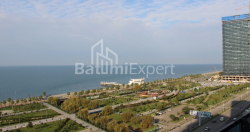 公寓 75.75 平方米的公寓 - 莱赫和玛丽亚·卡钦斯基, Batumi, 佐治亚州。