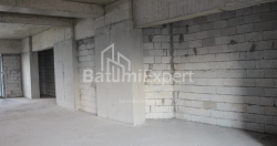 公寓 172.49 平方米的公寓 - 莱赫和玛丽亚·卡钦斯基, Batumi, 佐治亚州。